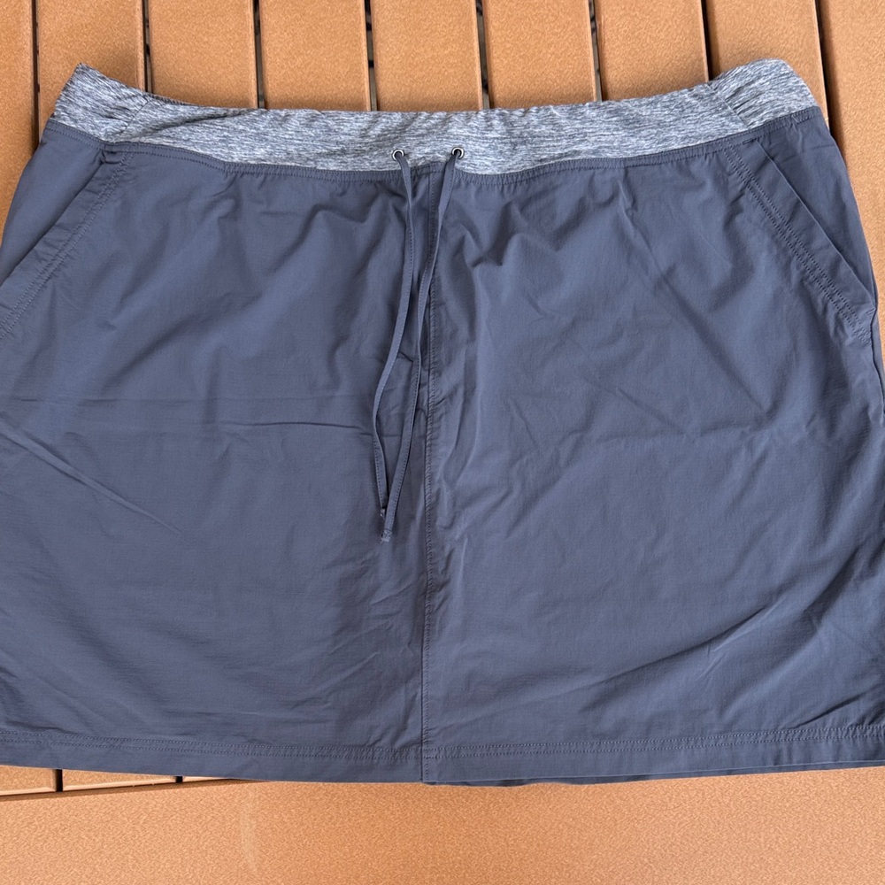 Duluth Trading Women's Armachillo Cooling Skort